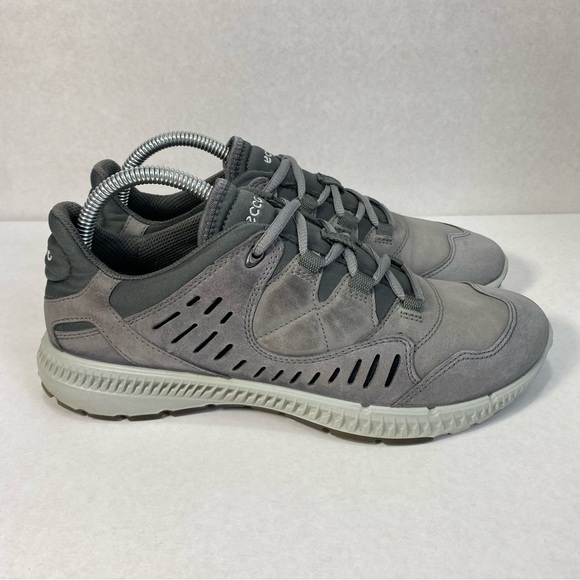 Ecco Shoes - Ecco Low Top Leather Receptor Lite Technology Vented Sneaker Shoe; Women’s Sz 8